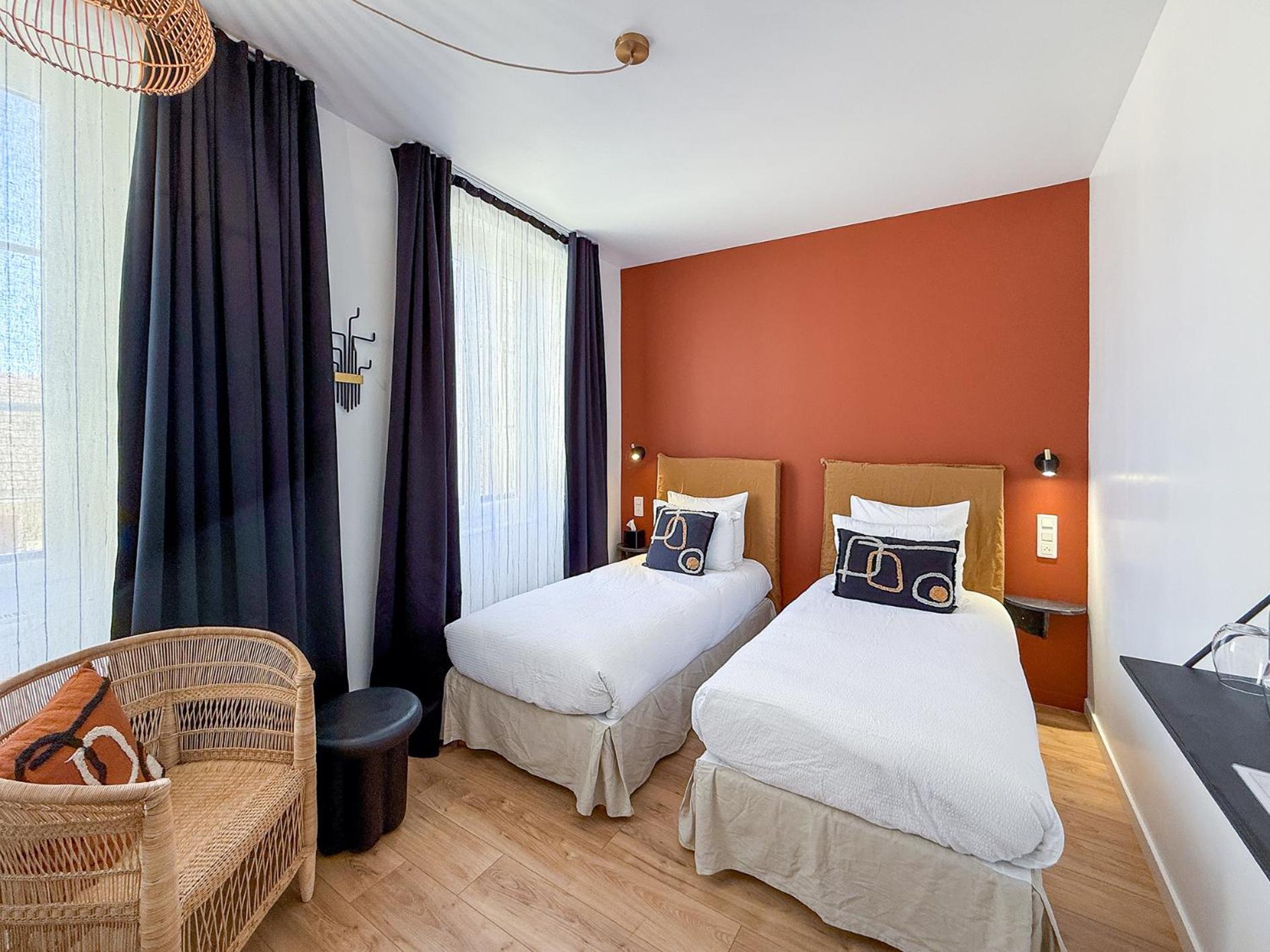 Hotel Du Commerce Cluny Eksteriør bilde